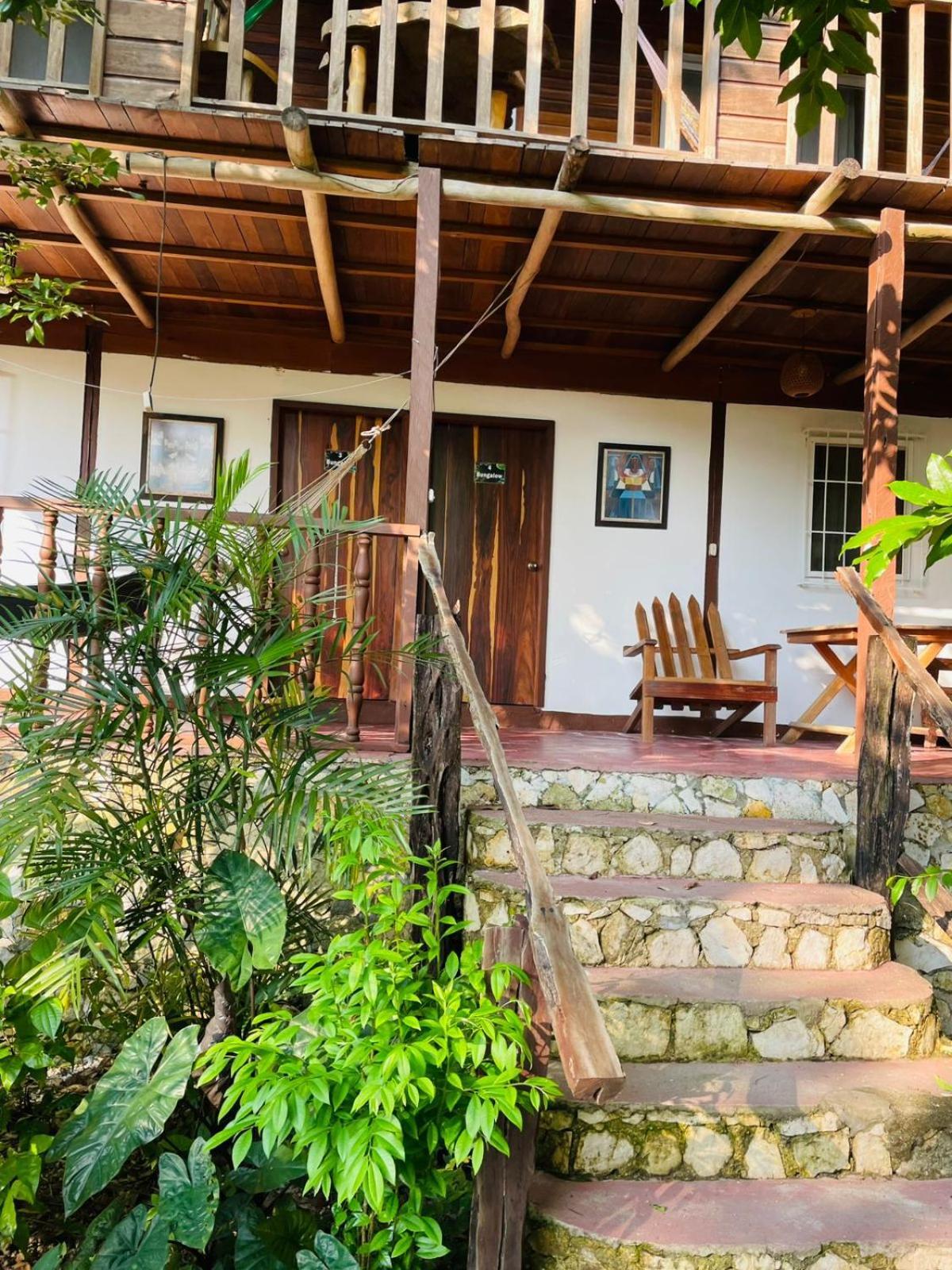 Hotel Mon Ami El Remate Dış mekan fotoğraf